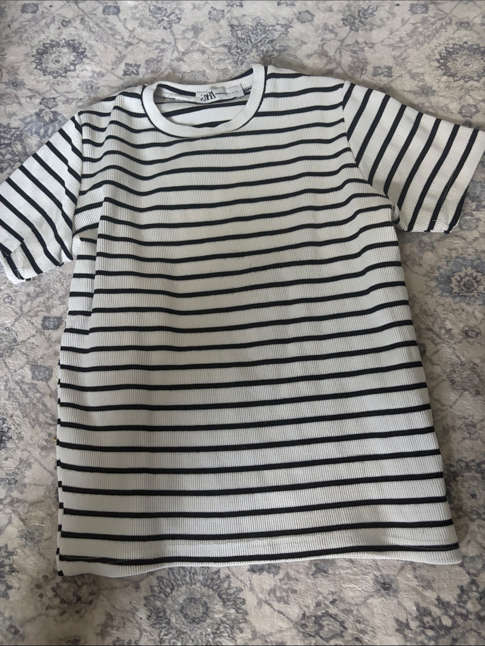 Zara White and Black Striped Short-Sleeve Tee